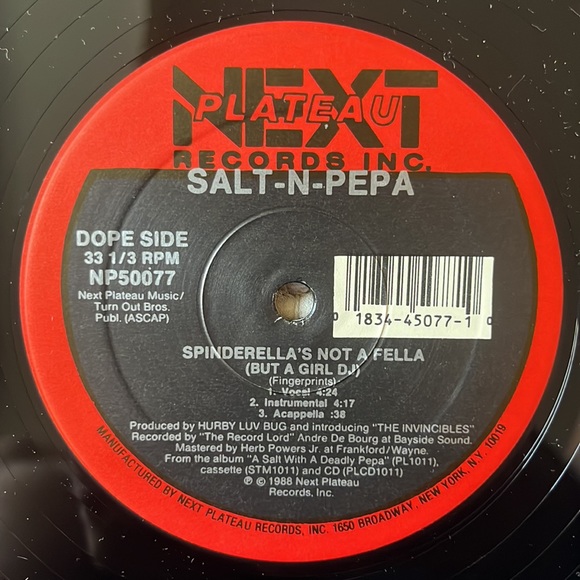 Salt-N-Pepa - “Shake Your Thang” Vinyl 12inch Single - Picture 5 of 6